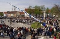 An event that all the locals of Putzbrunn are involved in is the Maibaumfest, a tradition in Bavaria, Germany.