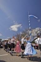 One of the main events at the Maibaumfest in Putzbrunn was the traditional Bavarian dancing.