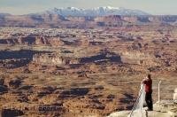 The best view point over the Needles District of Canyonlands National Park is from the Needles Overlook.