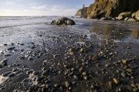 The rugged Pacific Ocean seen from Ruby Beach on the west coast of the Olympic Peninsula in Washington, USA.