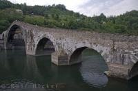 Named Ponte della Maddalena in 1500 after the Oratory situated on the left side of the bridge.