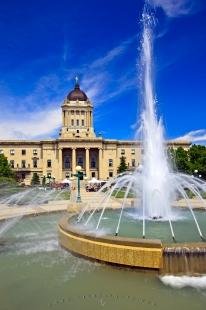 photo of Manitoba Legislative Building Fountain