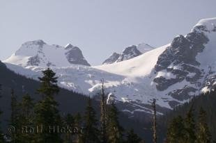 photo of Mountain Range British Columbia