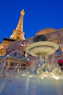 photo of La Fontaine des Mers Paris Las Vegas Casino Dusk