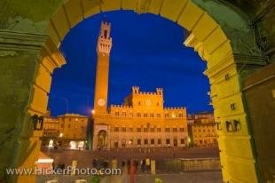 photo of Piazza Del Campo History Archway Siena Italy
