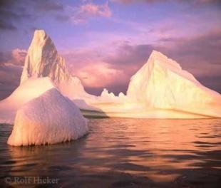 photo of Iceberg at Sunset Pictures Of Icebergs