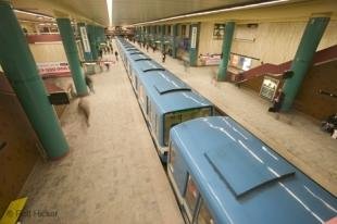 photo of montreal subway