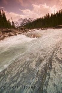 photo of rocky mountains