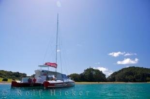photo of Sailing Boat Passengers Motuarohia Island New Zealand