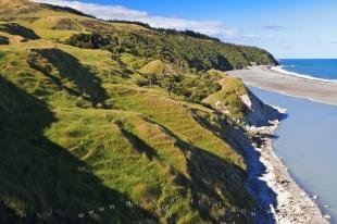 photo of New Zealand Scenic Hill Coastline