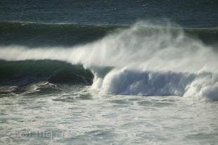 photo of sea waves