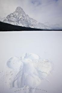 photo of Winter Snow Angel Picture Mountain Scenery