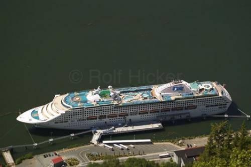 Photo: 
juneau cruise ship terminal