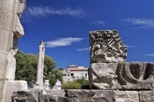 Photo: 
Arles Theatre Antique