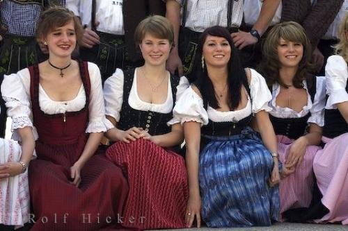 Photo: 
Bavarian Women