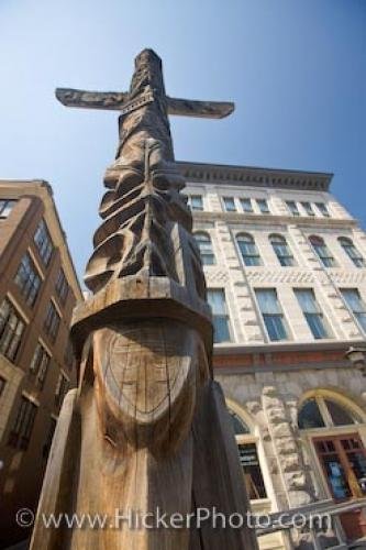 Photo: 
Byward Market Totem Pole Ottawa Ontario