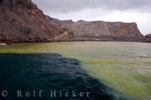 Photo: 
Colorful Water Surrounding White Island New Zealand