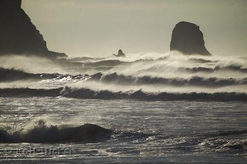 Photo: 
Crashing Waves