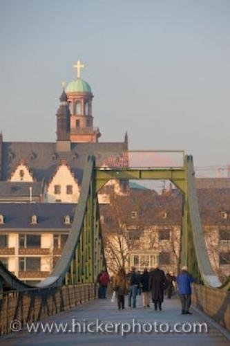Photo: 
Foot Traffic Eiserner Steg Bridge Frankfurt Hessen Germany