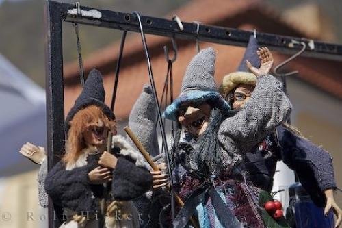 Photo: 
Handcrafted Witch Mobiles Market Stall Karlstein