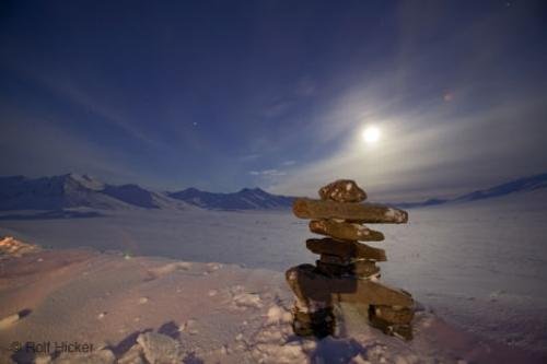 Photo: 
Inukshuk Arctic Landscape Night Moon