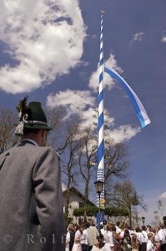 Photo: 
Maibaum Flag