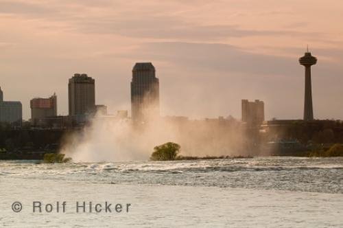 Photo: 
Niagara Falls Attraction