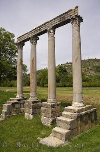 Photo: 
Peaceful Scene Roman Temple Provence France