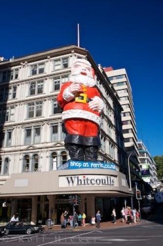 Photo: 
Santa Claus Statue Whitcoulls Book Store