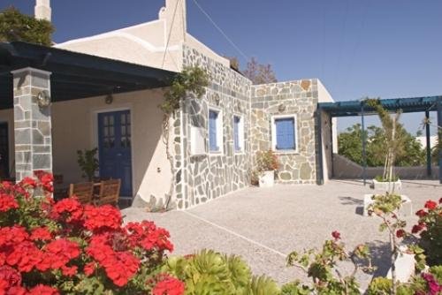 Photo: 
santorini villa