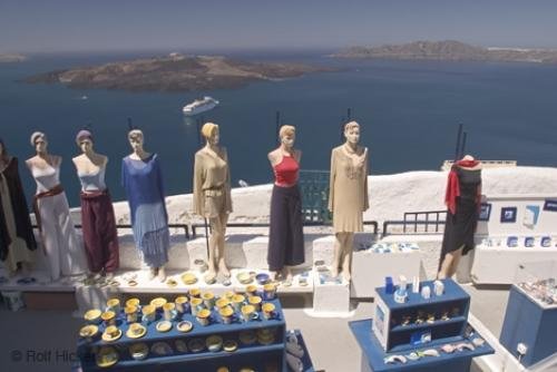 Photo: 
shopping fira santorini