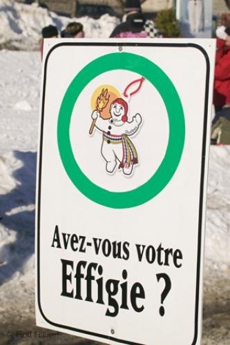 Photo: 
quebec signs