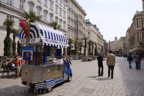 Photo: 
Street Vendors Vienna