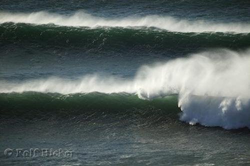 Photo: 
surfs up