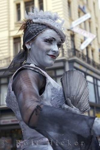 Photo: 
Woman Busker Vienna