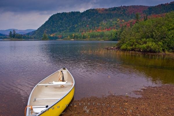 Photo: 
Canoe Lake Shoreline Fall Parc National Du Mont Tremblant Quebec