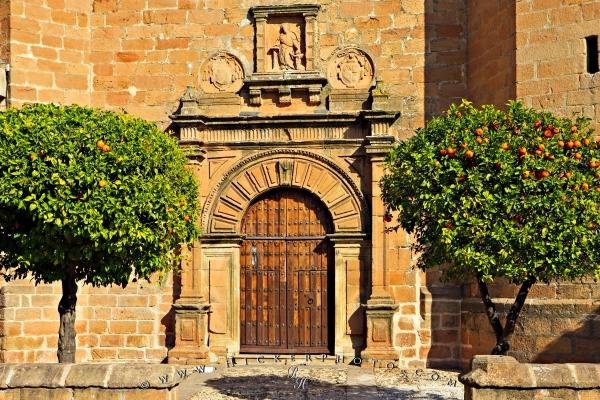 Photo: 
Main Door Iglesia de San Mateo