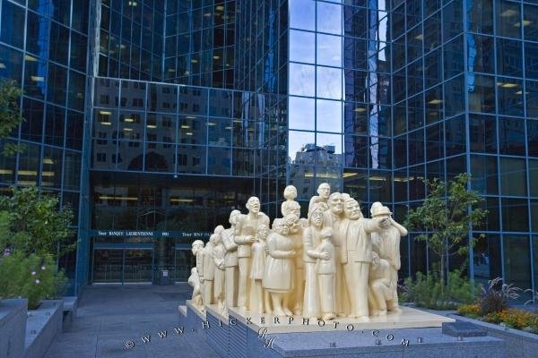 Photo: 
Illuminated Crowd Sculpture Montreal Quebec