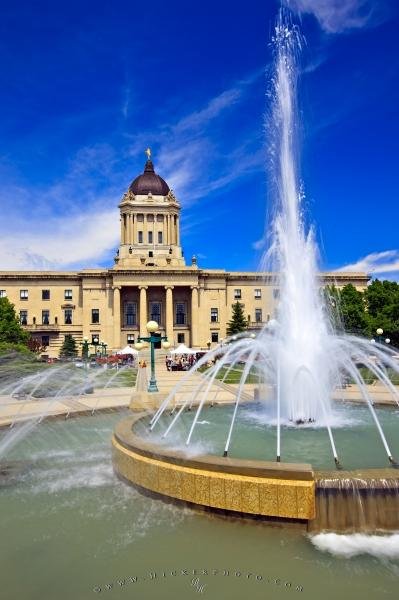 Photo: 
Manitoba Legislative Building Fountain