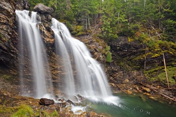 Photo: 
Nature Waterfalls Split by Big Boulder