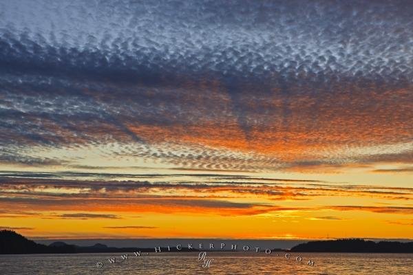 Photo: 
Beautiful Free Quality Cloud Sunset Background Wallpaper